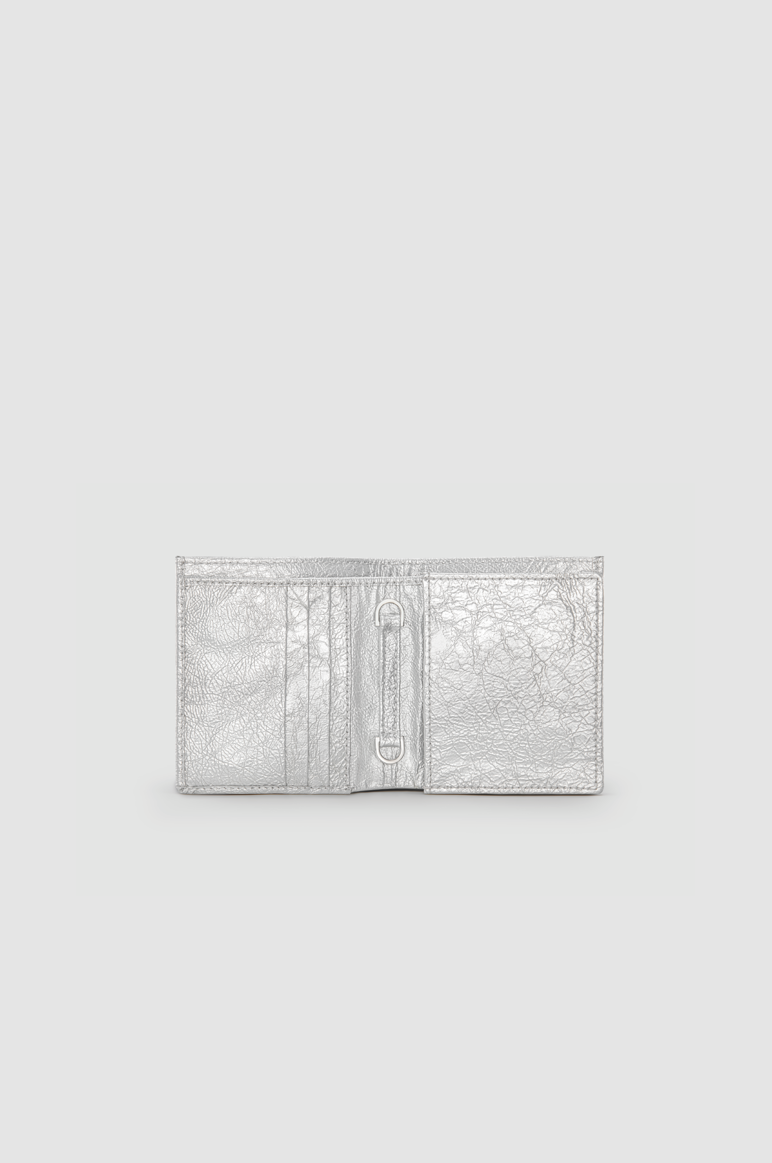 EMBOSSED WALLET ON CHAIN